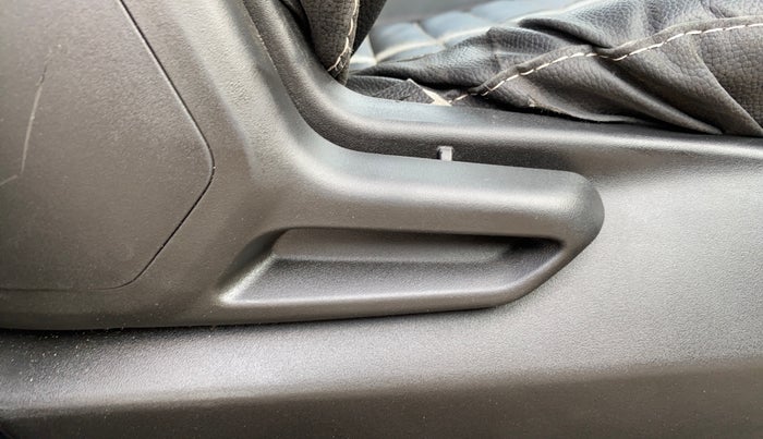 2021 Tata Tiago XT (O) PETROL, Petrol, Manual, 20,725 km, Driver Side Adjustment Panel