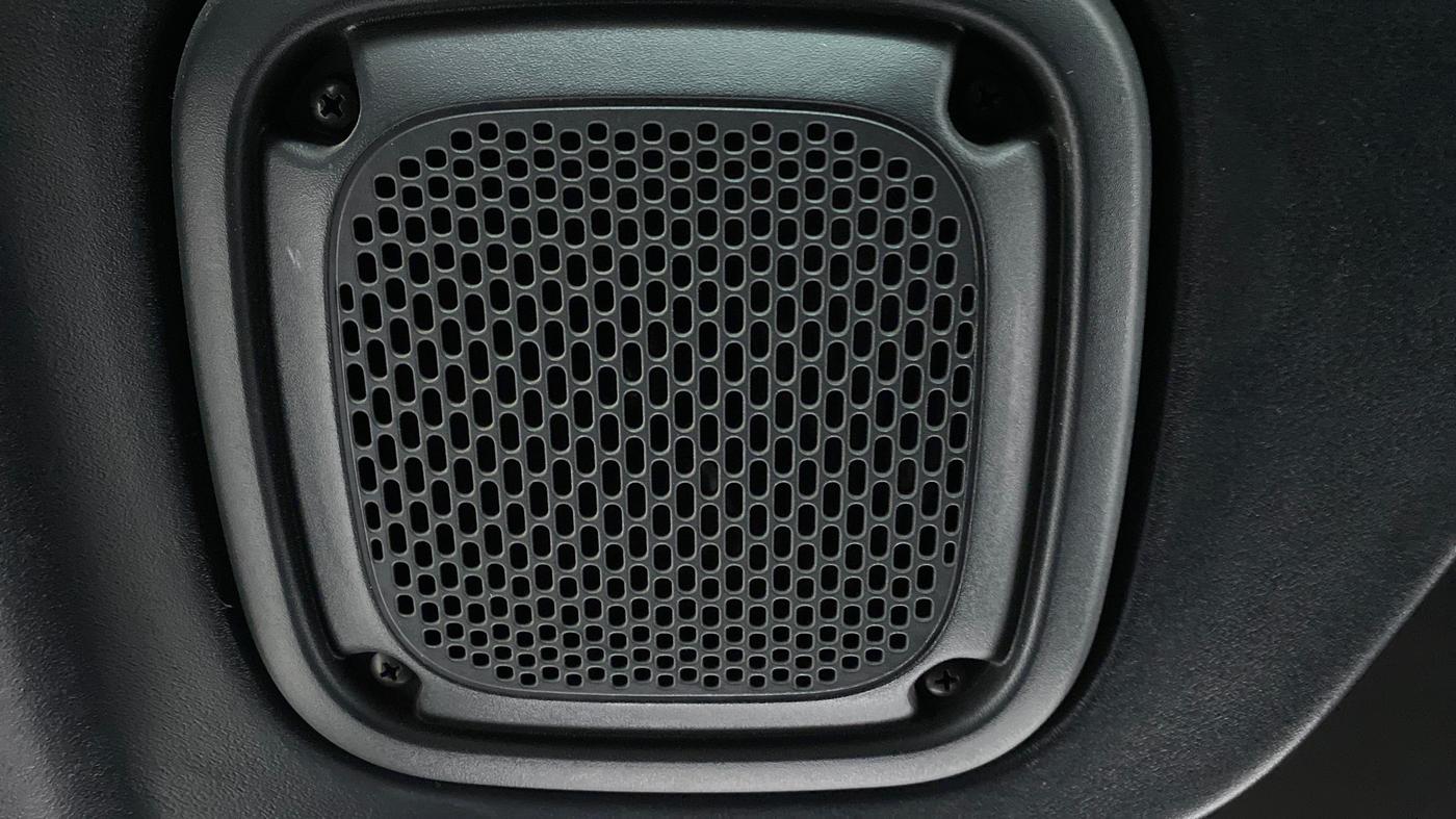 2021 Mahindra Thar LX  P 4WD AT CONVERTIBLE, Petrol, Automatic, 21,143 km, Speaker