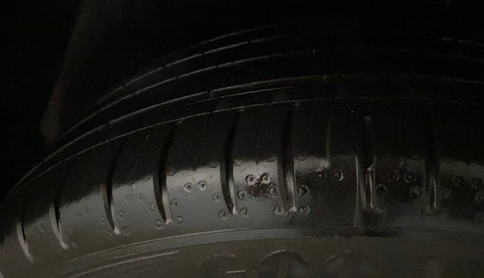 2023 MG HECTOR SHARP PRO 1.5 TURBO MT PETROL, Petrol, Manual, 39,333 km, Left Rear Tyre Tread