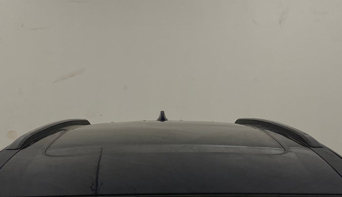 2023 Mahindra XUV700 AX 5 P AT 5 STR, Petrol, Automatic, 21,340 km, Moonroof/ Sunroof