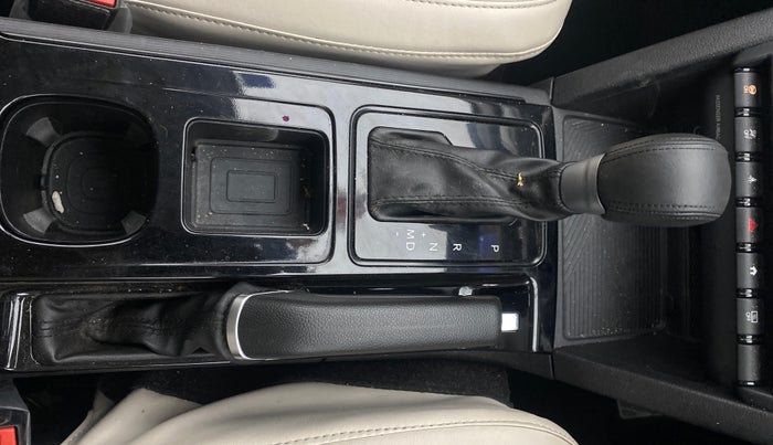 2023 Mahindra XUV700 AX 5 P AT 5 STR, Petrol, Automatic, 21,340 km, Gear Lever