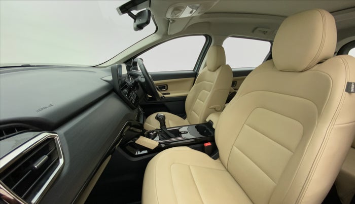 2021 Tata Safari XZA+  KRYOTEC, Diesel, Automatic, 16,784 km, Right Side Front Door Cabin