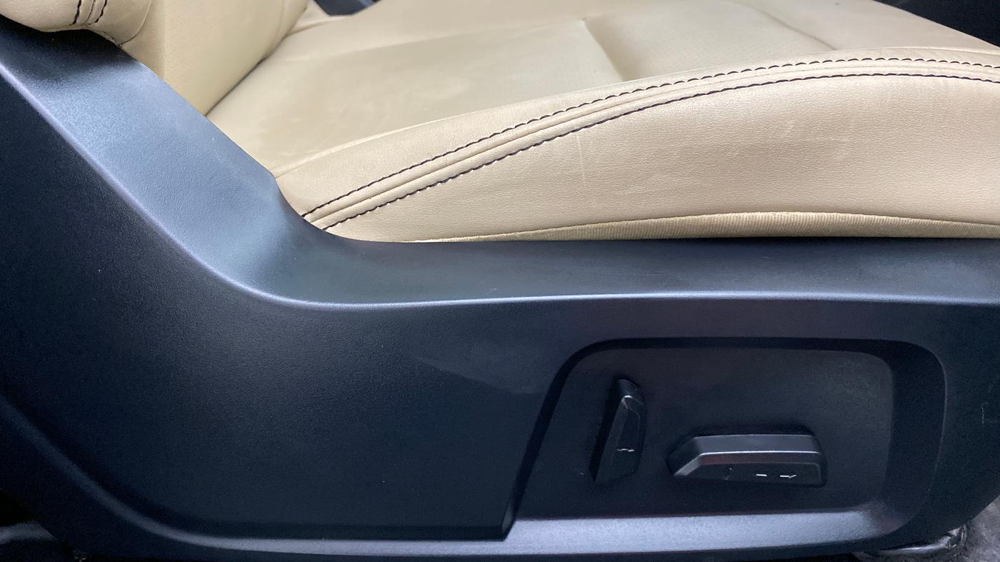 2021 Tata Safari XZA+  KRYOTEC, Diesel, Automatic, 16,784 km, Driver Side Adjustment Panel