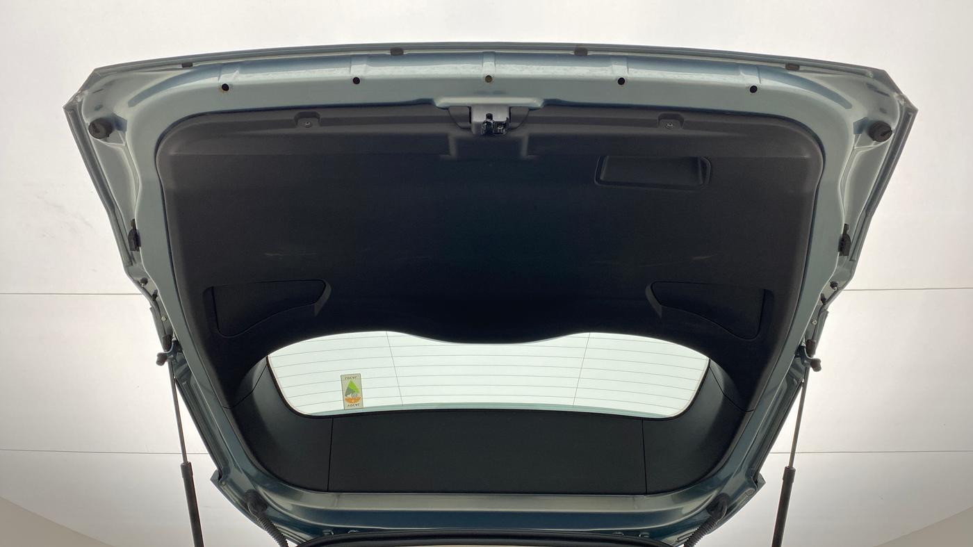 2021 Tata Safari XZA+  KRYOTEC, Diesel, Automatic, 16,784 km, Boot Door Open