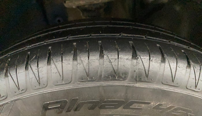 2021 Maruti IGNIS ZETA 1.2, Petrol, Manual, 96,670 km, Right Front Tyre Tread