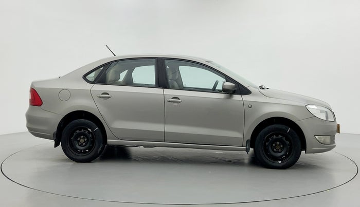 2014 Skoda Rapid 1.6 TDI MT AMBITION PLUS, Diesel, Manual, 68,027 km, Right Side View