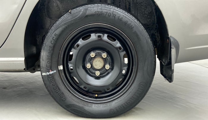 2014 Skoda Rapid 1.6 TDI MT AMBITION PLUS, Diesel, Manual, 68,027 km, Left Rear Wheel