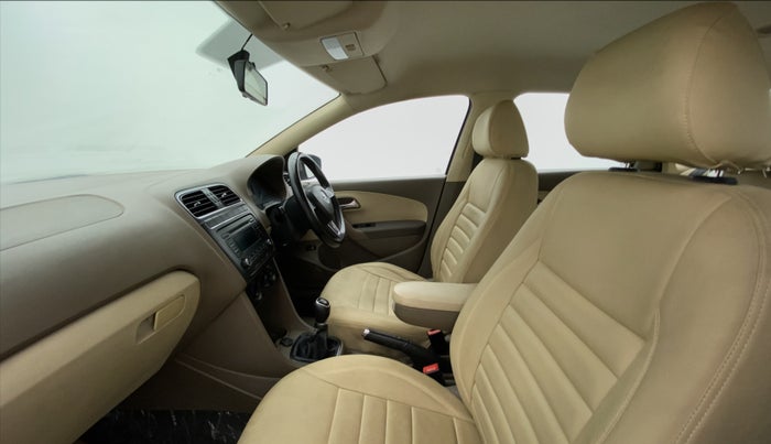 2014 Skoda Rapid 1.6 TDI MT AMBITION PLUS, Diesel, Manual, 68,027 km, Right Side Front Door Cabin