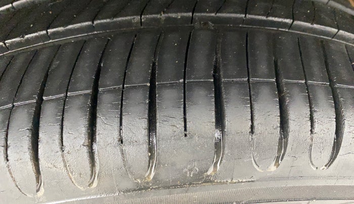 2016 Maruti Wagon R 1.0 VXI AMT, Petrol, Automatic, 57,362 km, Left Rear Tyre Tread