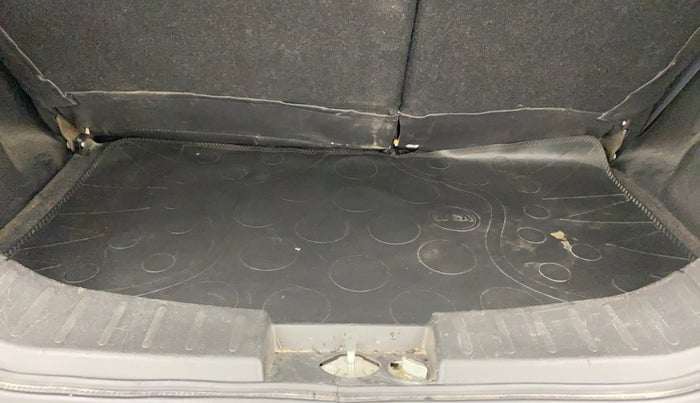 2016 Maruti Wagon R 1.0 VXI AMT, Petrol, Automatic, 57,362 km, Boot Inside