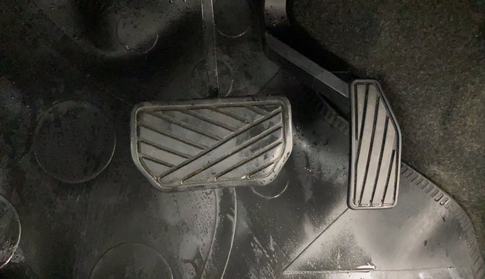 2016 Maruti Wagon R 1.0 VXI AMT, Petrol, Automatic, 57,362 km, Pedals