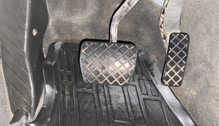 2022 Skoda SLAVIA STYLE 1.0L TSI AT, Petrol, Automatic, 74,692 km, Pedals