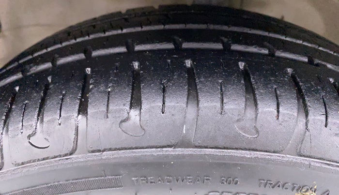 2013 Maruti Wagon R Stingray VXI, Petrol, Manual, 77,850 km, Left Front Tyre Tread