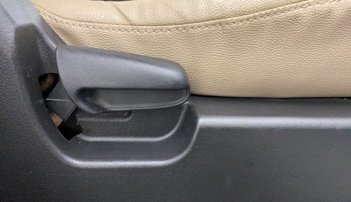 2013 Maruti Wagon R Stingray VXI, Petrol, Manual, 77,850 km, Driver Side Adjustment Panel