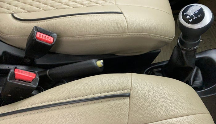 2013 Maruti Wagon R Stingray VXI, Petrol, Manual, 77,850 km, Gear Lever