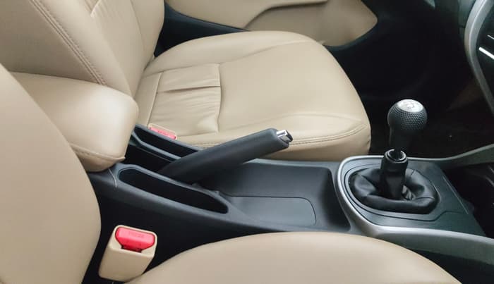 2018 Honda City 1.5L I-DTEC V, Diesel, Manual, 46,151 km, Gear Lever