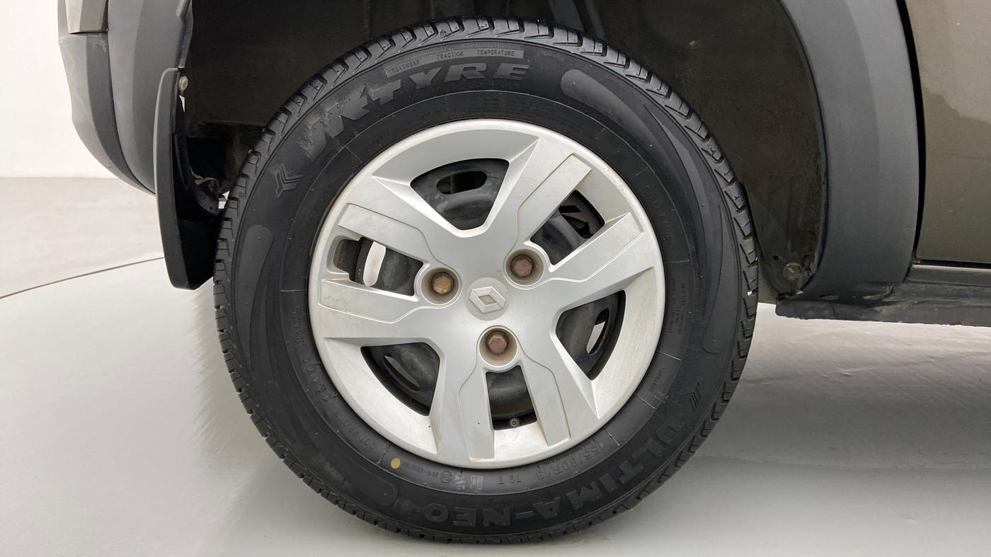 2017 Renault Kwid 1.0 RXL AT, Petrol, Automatic, 40,952 km, Right Rear Wheel