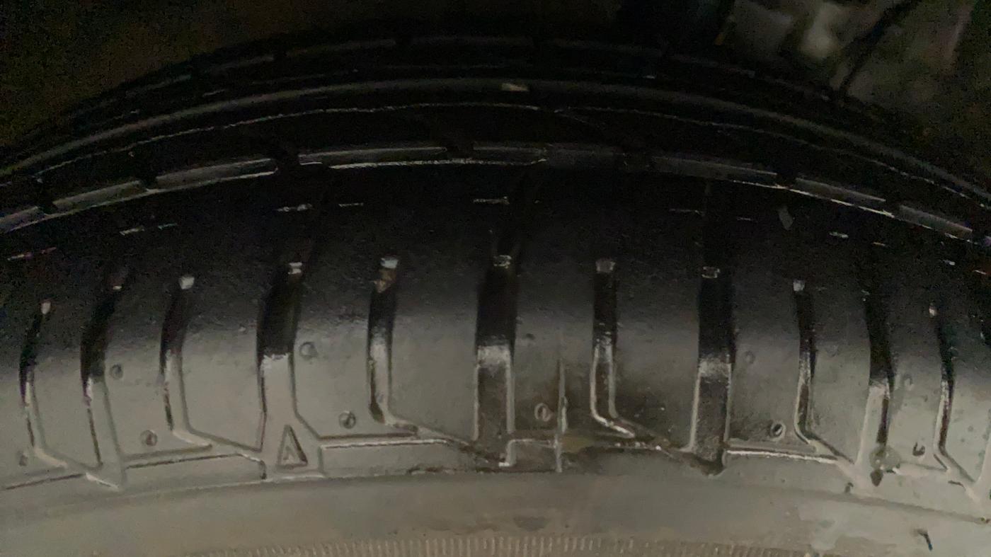 2014 Toyota Etios V, Petrol, Manual, 45,668 km, Right Rear Tyre Tread