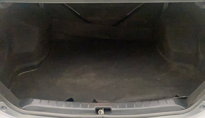 2014 Toyota Etios V, Petrol, Manual, 45,668 km, Boot Inside