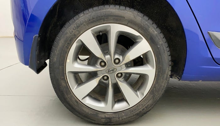 2015 Hyundai Elite i20 SPORTZ 1.2 (O), Petrol, Manual, 33,278 km, Right Rear Wheel