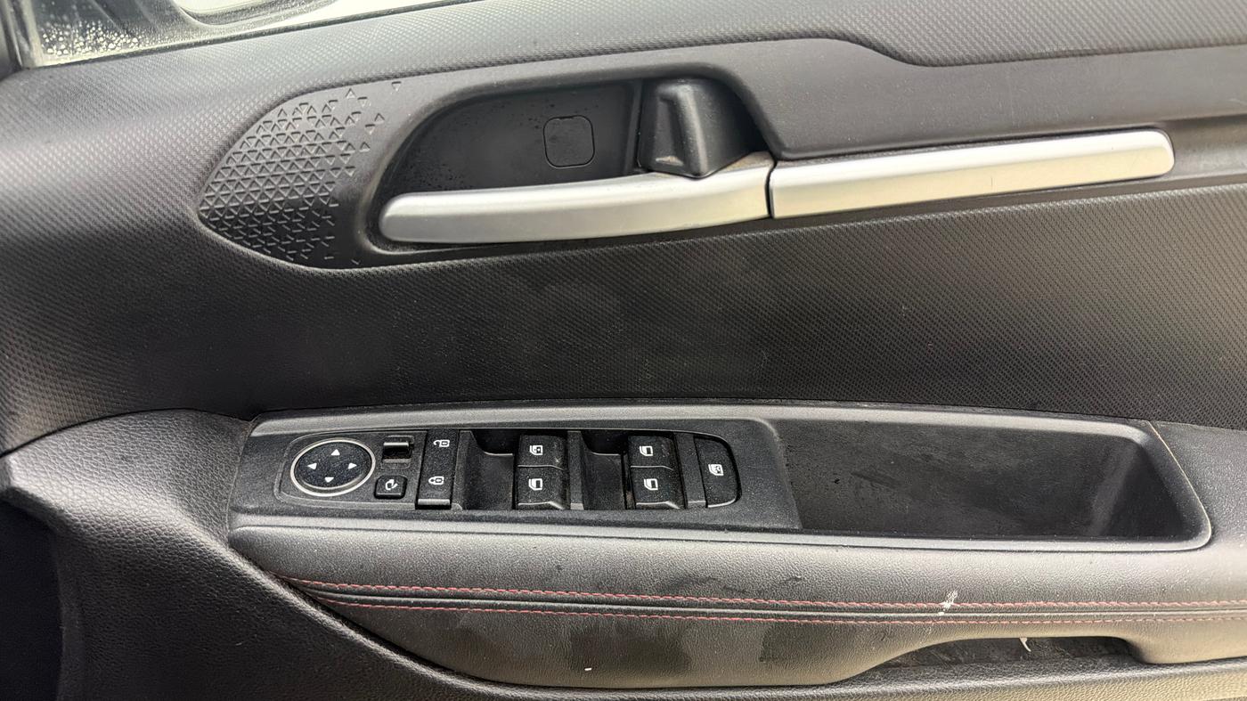 2020 KIA SONET GTX PLUS 1.0 DCT, Petrol, Automatic, 43,647 km, Driver Side Door Panels Control