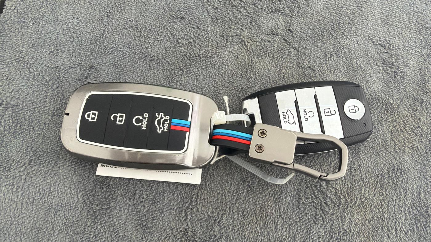 2020 KIA SONET GTX PLUS 1.0 DCT, Petrol, Automatic, 43,647 km, Key Close Up