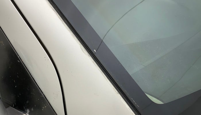 2012 Maruti Swift LXI, Petrol, Manual, 34,682 km, Right A pillar - Slightly rusted