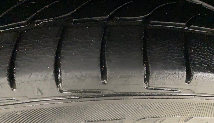 2015 Ford Ecosport TITANIUM 1.5L DIESEL, Diesel, Manual, 95,431 km, Right Rear Tyre Tread