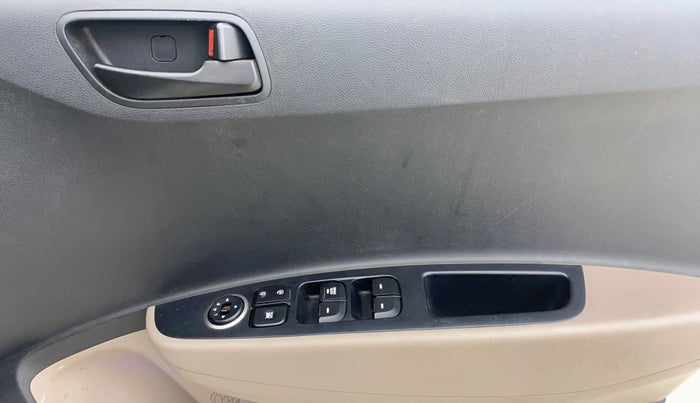 2019 Hyundai Grand i10 MAGNA 1.2 KAPPA VTVT CNG, CNG, Manual, 58,013 km, Driver Side Door Panels Control
