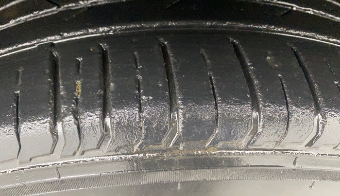 2021 Hyundai VENUE SX 1.0 (O) TURBO IMT, Petrol, Manual, 25,792 km, Right Front Tyre Tread