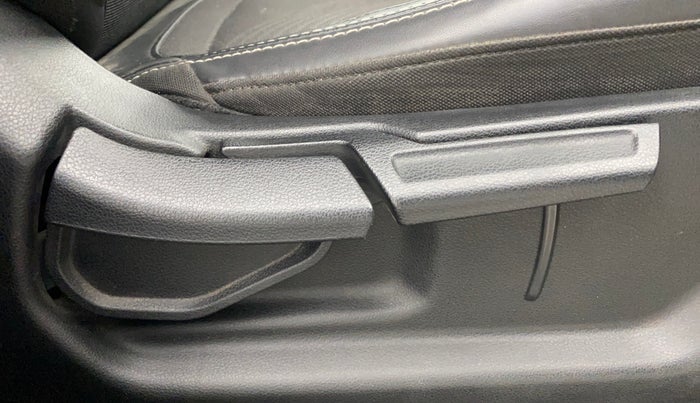 2021 Hyundai VENUE SX 1.0 (O) TURBO IMT, Petrol, Manual, 25,792 km, Driver Side Adjustment Panel