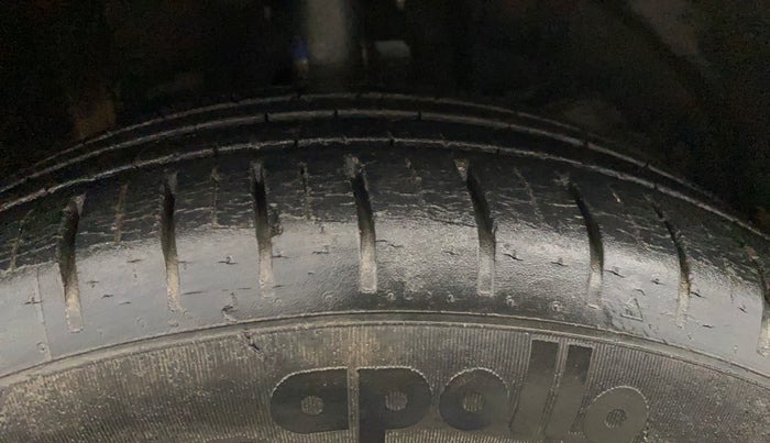 2019 Maruti Baleno ZETA PETROL 1.2, Petrol, Manual, 56,116 km, Right Front Tyre Tread