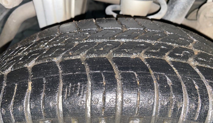 2017 Maruti Alto 800 LXI, Petrol, Manual, 48,317 km, Right Rear Tyre Tread
