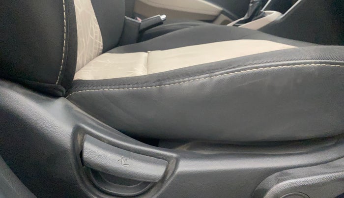2014 Hyundai Grand i10 ASTA AT 1.2 KAPPA VTVT, Petrol, Automatic, 35,207 km, Driver Side Adjustment Panel