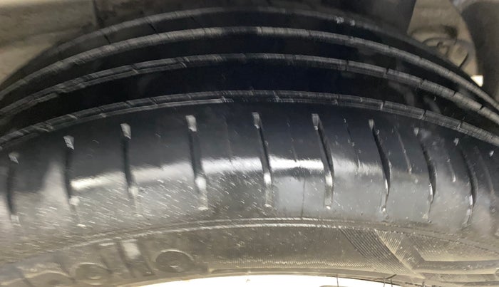 2016 Hyundai Elite i20 ASTA 1.2 (O), Petrol, Manual, 82,580 km, Left Rear Tyre Tread