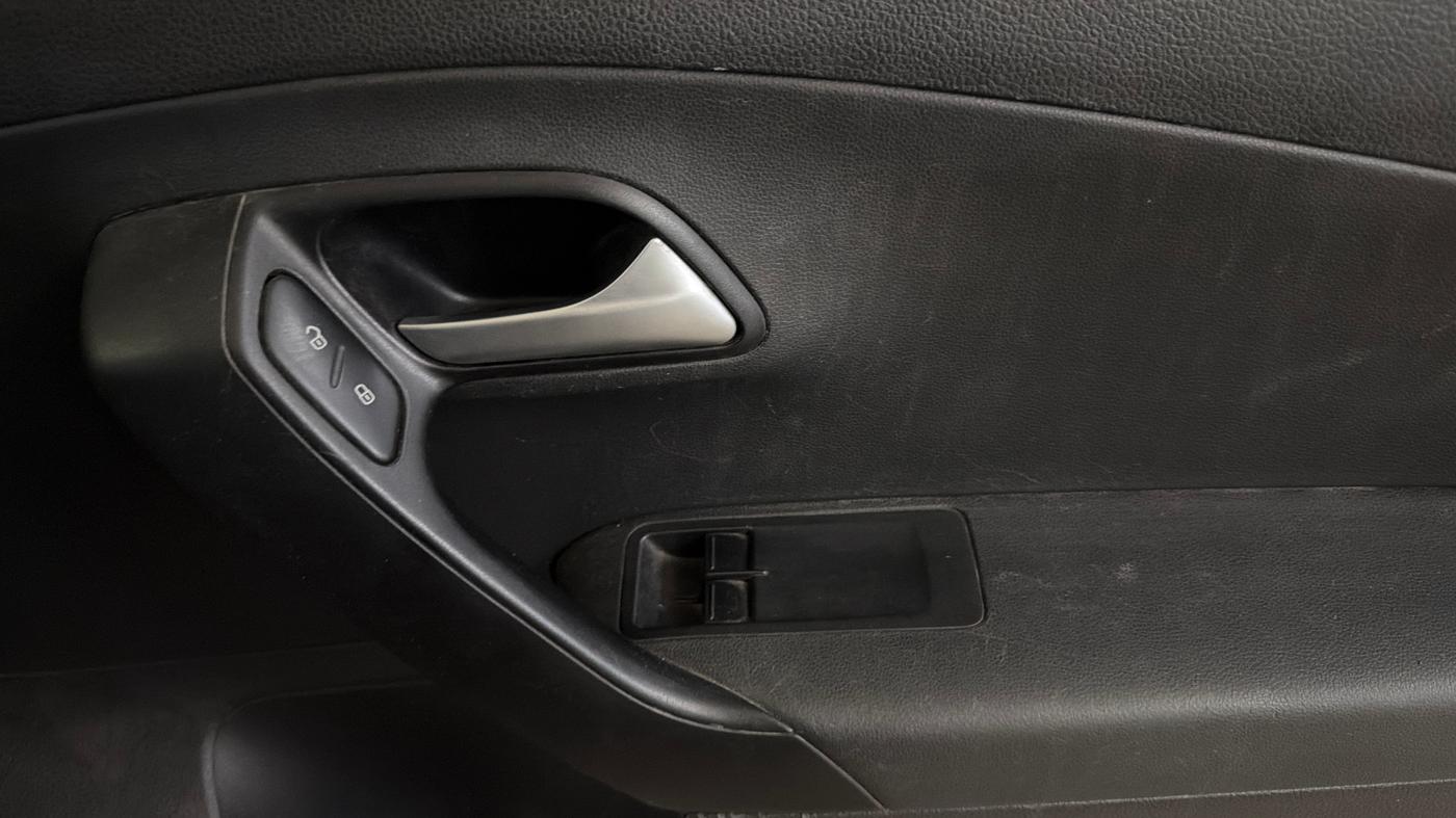 2019 Volkswagen Polo TRENDLINE 1.0L, Petrol, Manual, 82,838 km, Driver Side Door Panels Control