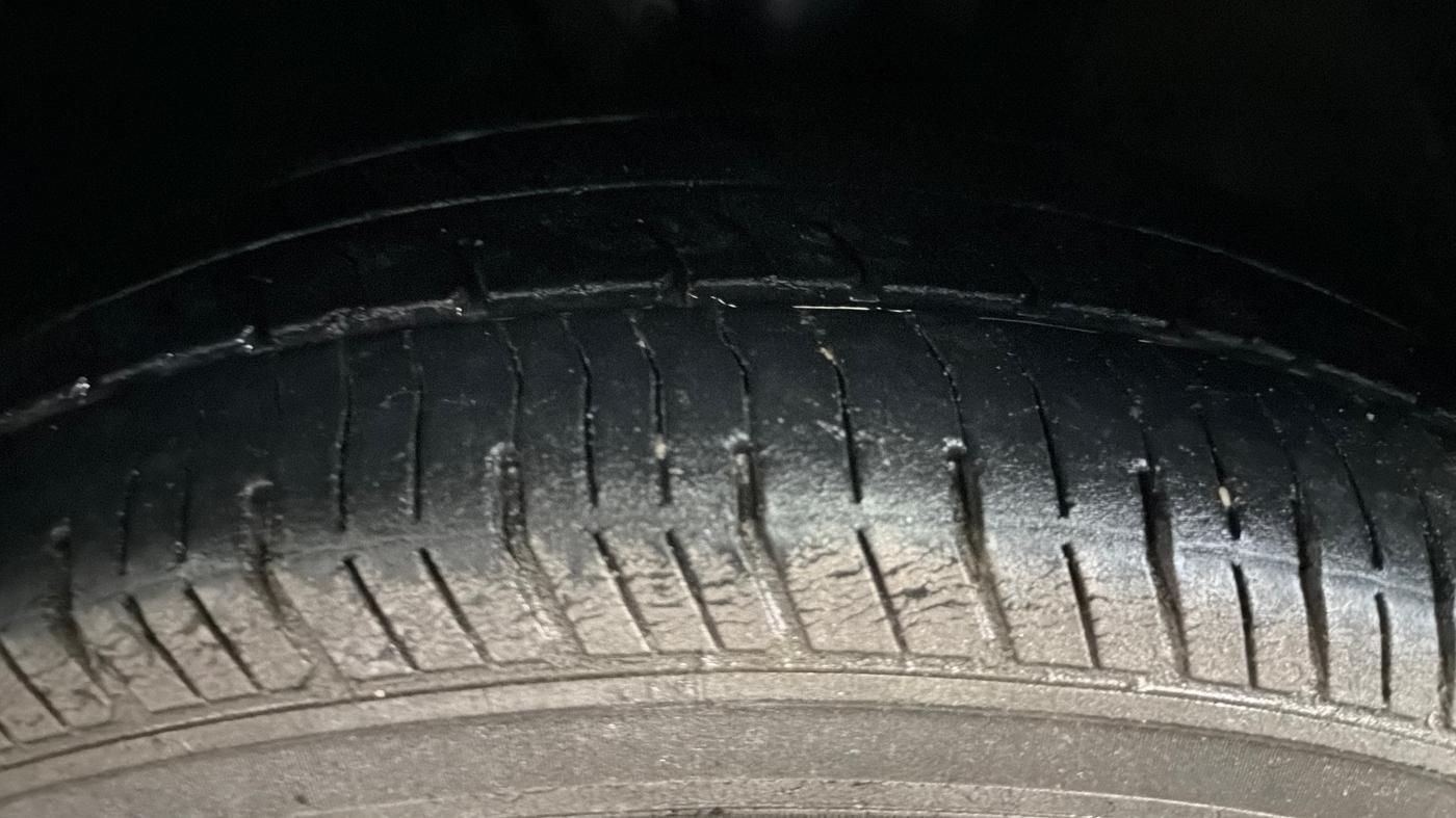 2019 Volkswagen Polo TRENDLINE 1.0L, Petrol, Manual, 82,838 km, Left Front Tyre Tread