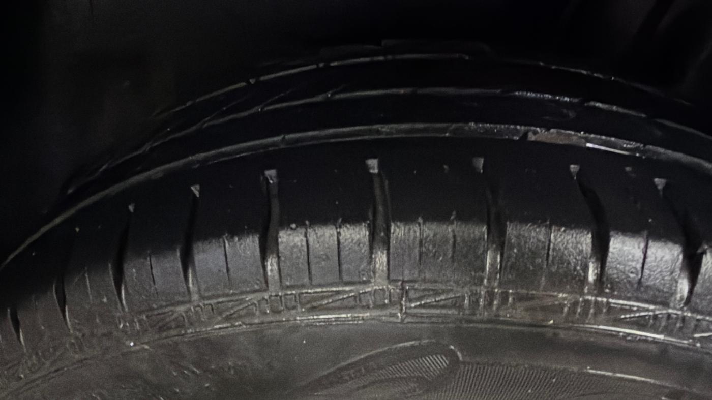 2019 Volkswagen Polo TRENDLINE 1.0L, Petrol, Manual, 82,838 km, Left Rear Tyre Tread