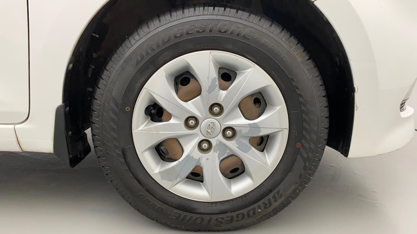 2015 Hyundai Elite i20 SPORTZ 1.2, Petrol, Manual, 78,742 km, Right Front Wheel