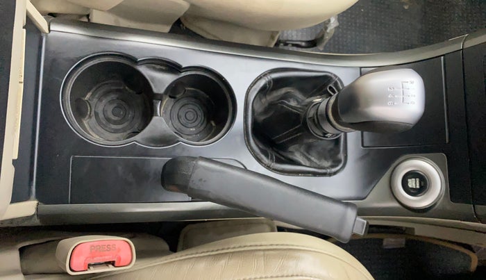 2015 Mahindra XUV500 W10, Diesel, Manual, 1,25,739 km, Gear Lever
