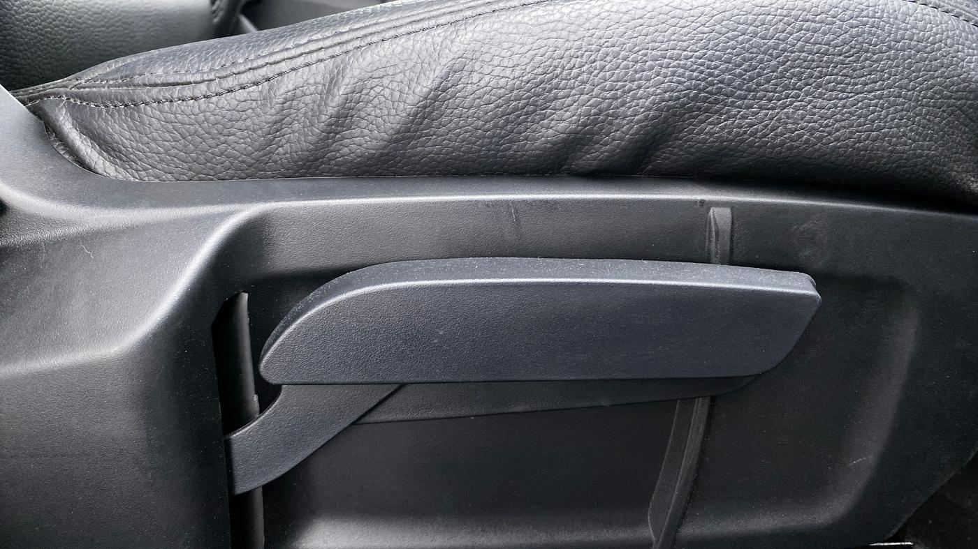 2021 Tata Harrier XT 2.0L Kryotec, Diesel, Manual, 4,015 km, Driver Side Adjustment Panel