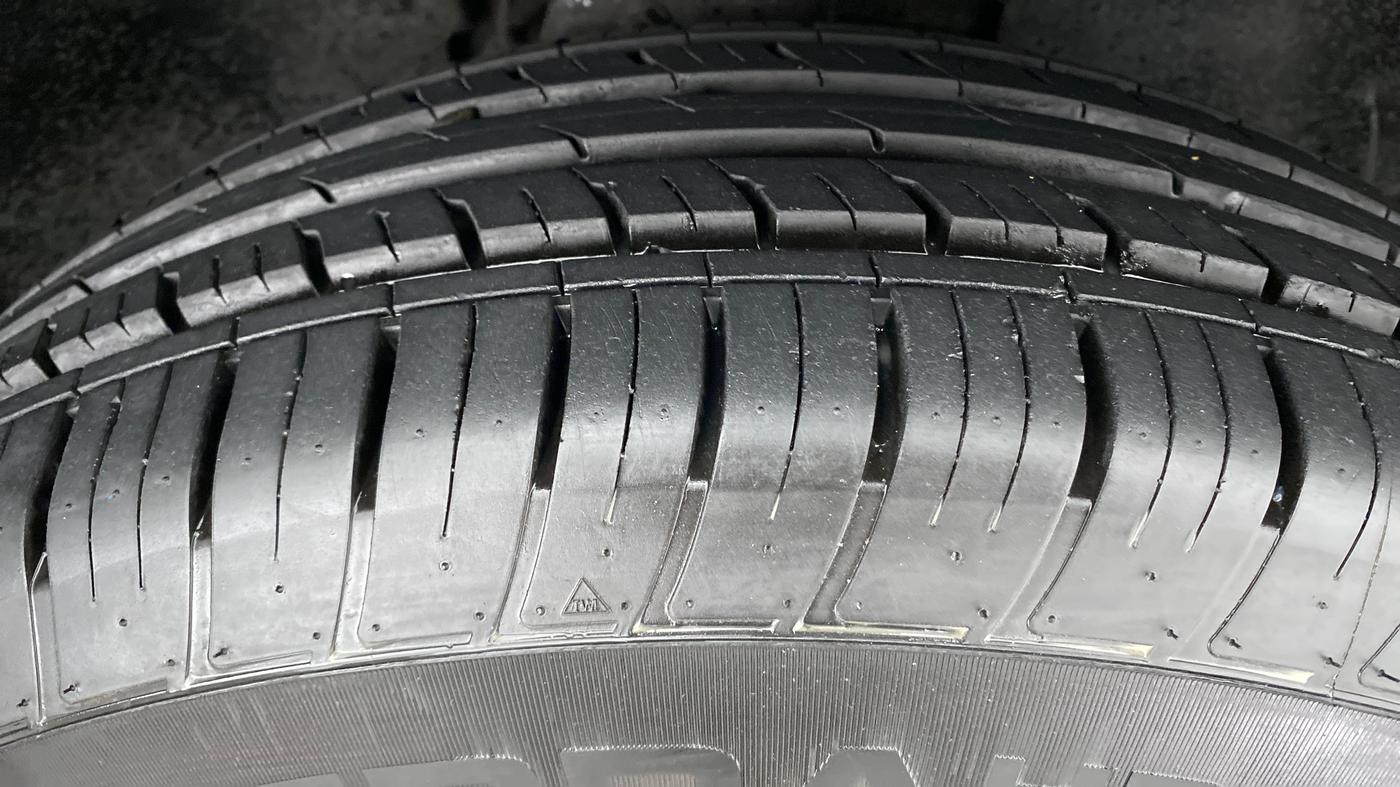 2021 Tata Harrier XT 2.0L Kryotec, Diesel, Manual, 4,015 km, Right Front Tyre Tread