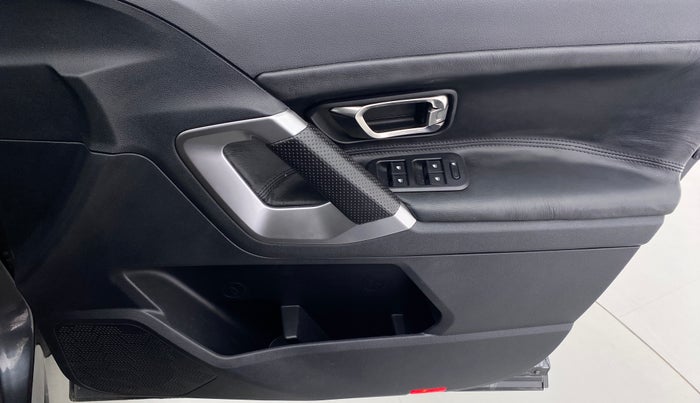 2021 Tata Harrier XT 2.0L Kryotec, Diesel, Manual, 4,015 km, Driver Side Door Panels Control
