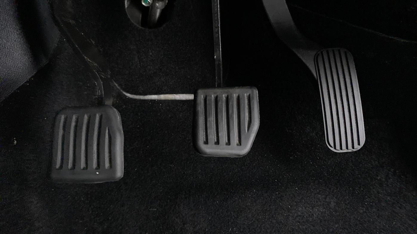 2021 Tata Harrier XT 2.0L Kryotec, Diesel, Manual, 4,015 km, Pedals