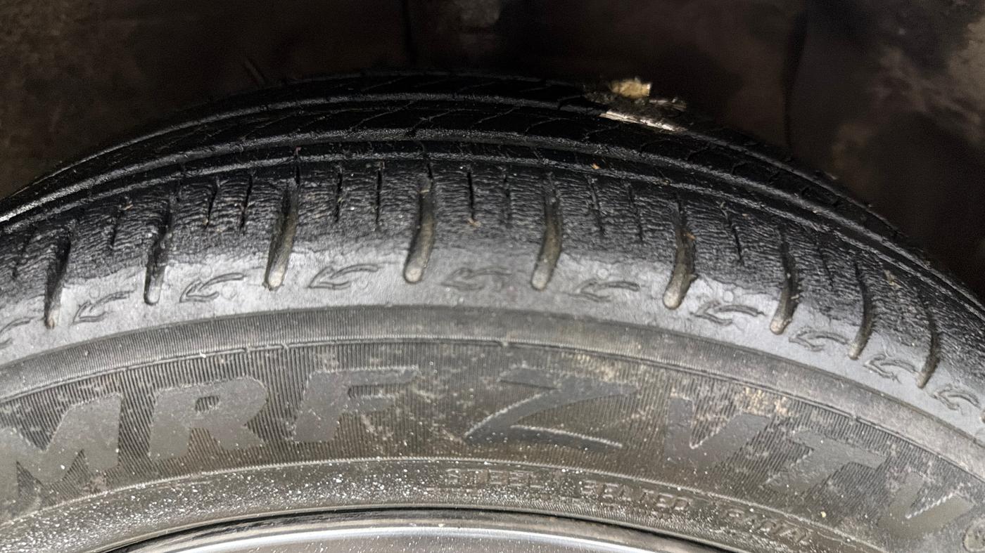 2021 Hyundai AURA S 1.2 AMT, Petrol, Automatic, 31,479 km, Right Front Tyre Tread