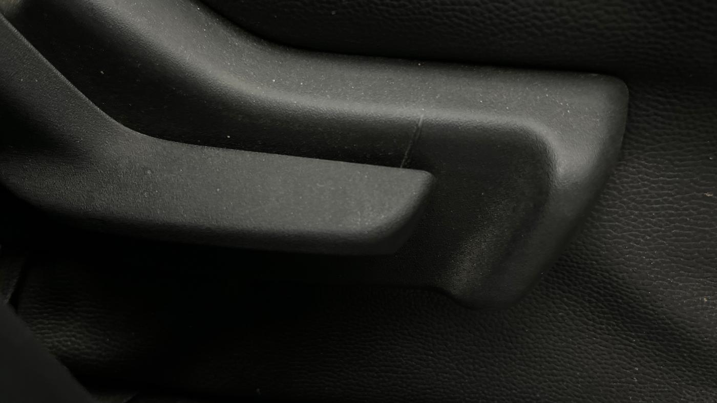 2023 Maruti IGNIS ZETA 1.2, Petrol, Manual, 22,871 km, Driver Side Adjustment Panel