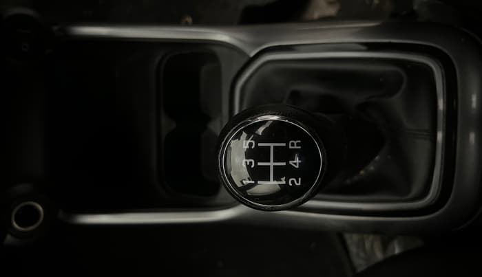 2023 Maruti IGNIS ZETA 1.2, Petrol, Manual, 22,871 km, Gear Lever