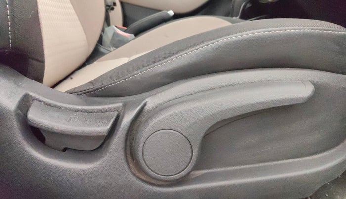 2018 Hyundai Elite i20 ASTA 1.2  CVT, Petrol, Automatic, 29,820 km, Driver Side Adjustment Panel