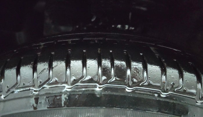 2018 Hyundai Elite i20 ASTA 1.2  CVT, Petrol, Automatic, 29,820 km, Left Front Tyre Tread