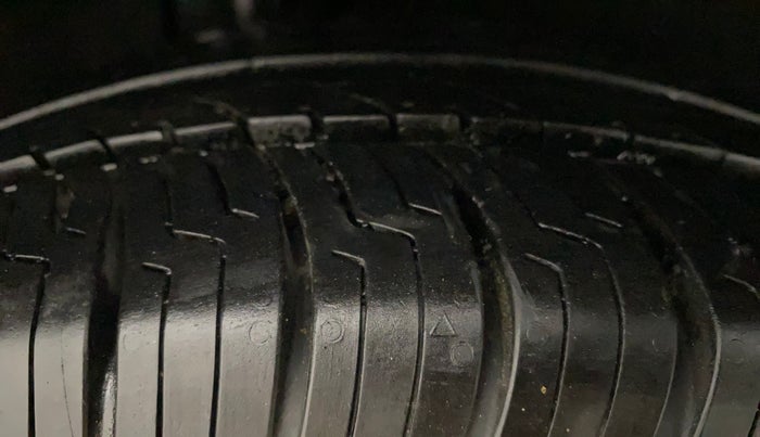 2017 Maruti Baleno DELTA PETROL 1.2, Petrol, Manual, 53,726 km, Right Rear Tyre Tread